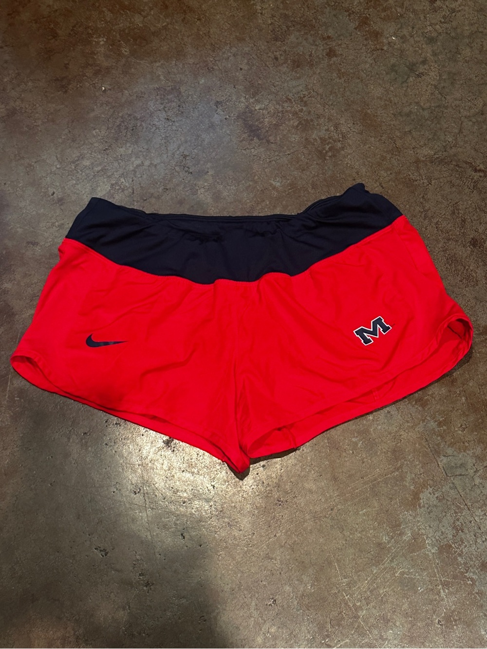 Ole Miss Nike Shorts, size M